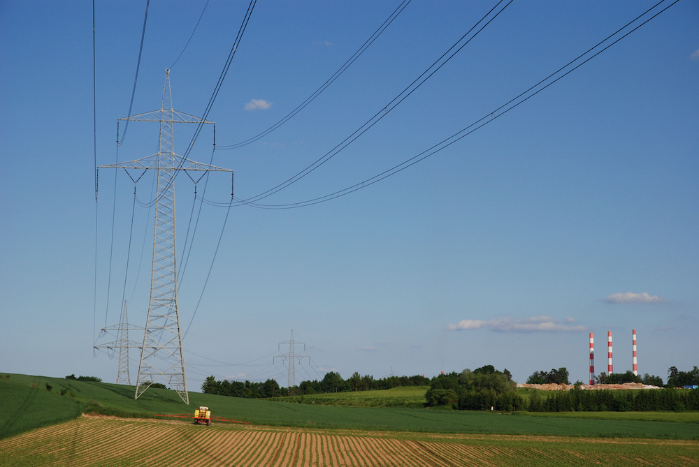 Voer de werkzaamheden zodanig uit dat ze de fundering(en), mast(en) en andere delen van een hoogspanningsverbinding niet beschadigen.